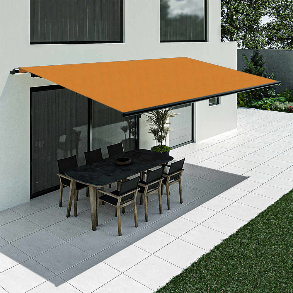 Terrasse mit Markise in Orange